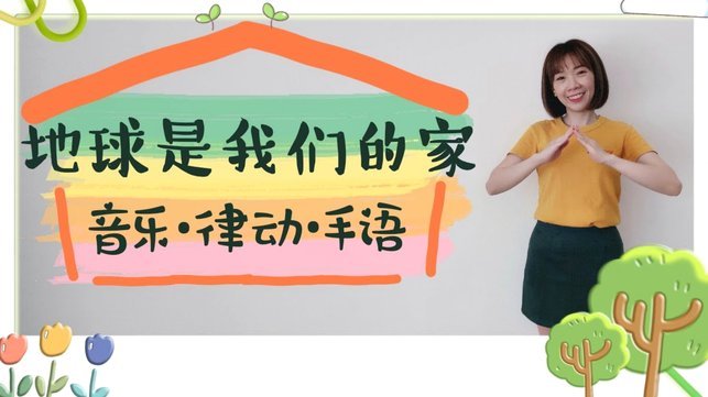 更衣室风波后，姆巴佩再次被拍到笑容满面地前往训练基地