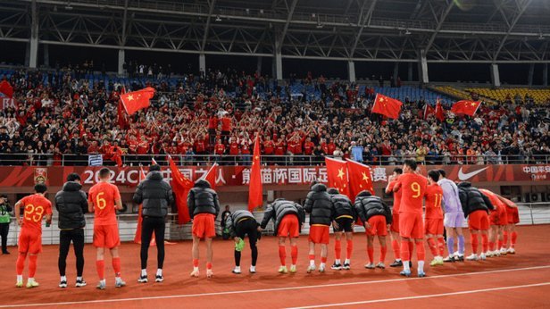 中国U19 vs 刚果U23，山羊君现场观战