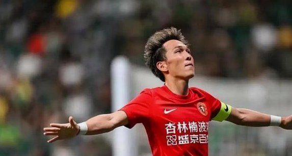 中超：国安1-1铁人，赛鸟凌空破门，邦本推射扳平比分